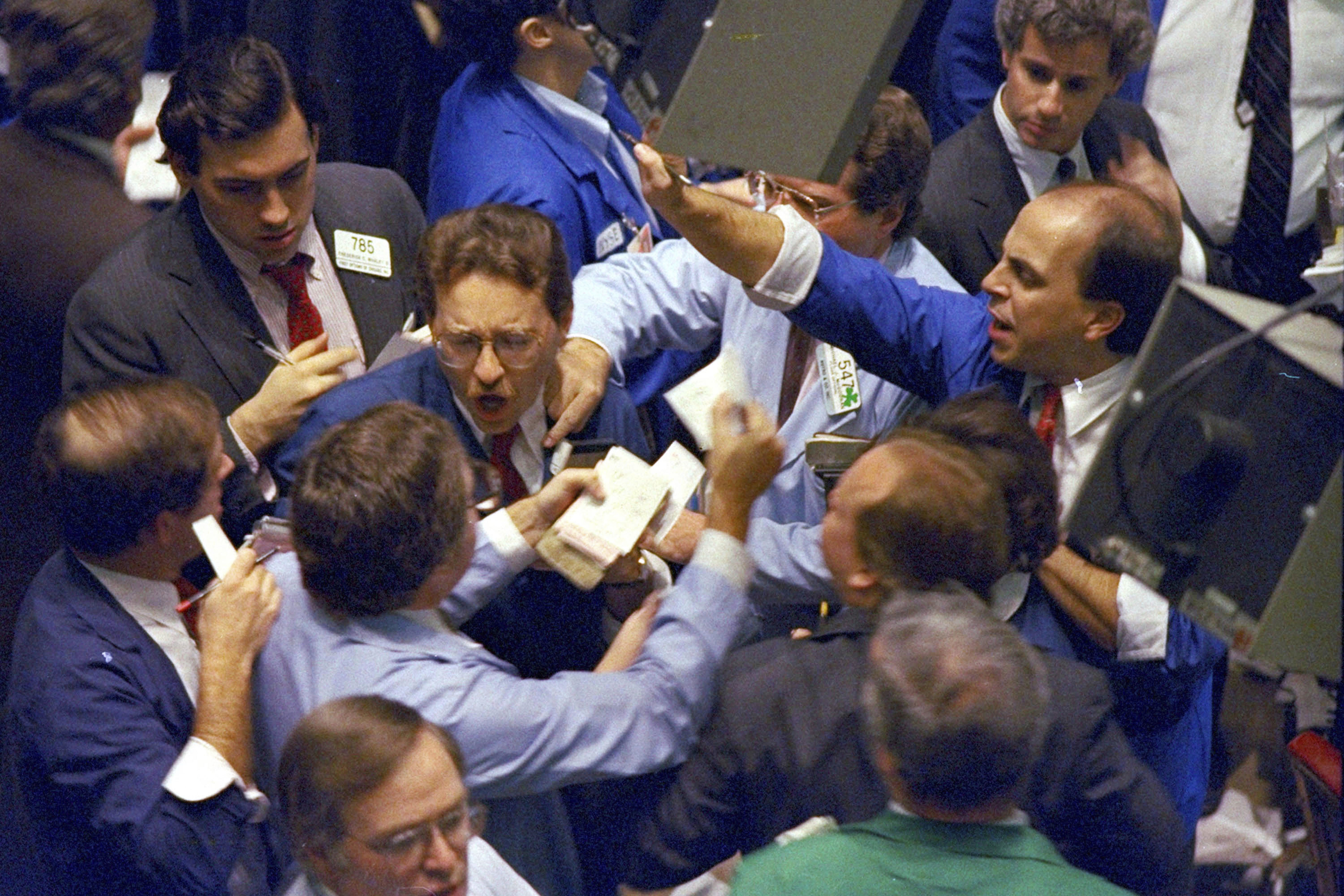 Traders on the floor of the New York Stock Exchange on Oct. 19, 1987.
