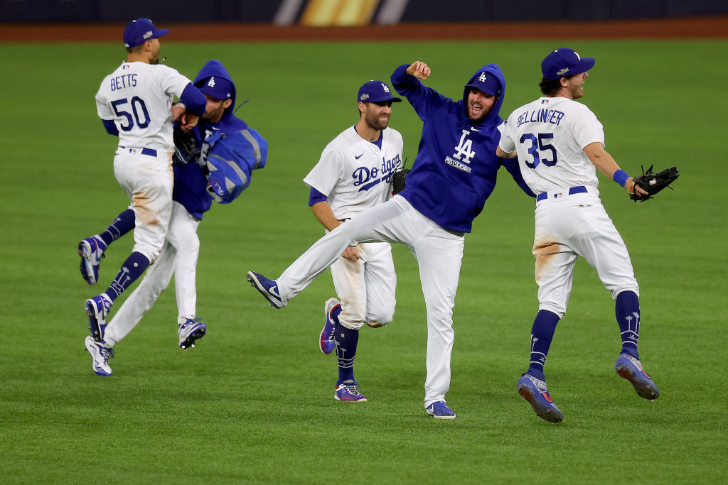 Dodgers head to World Series