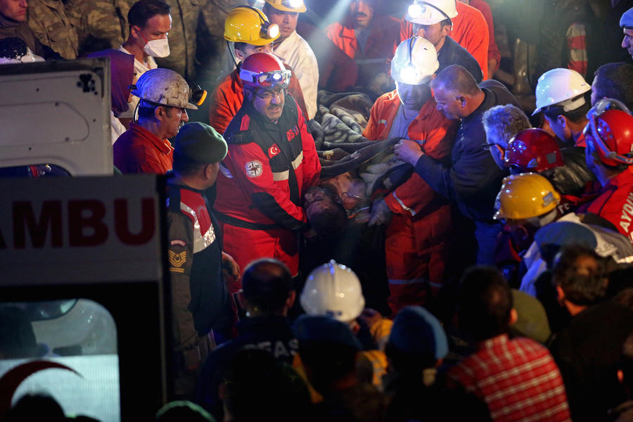 Turkish coal mine explosion kills at least 200