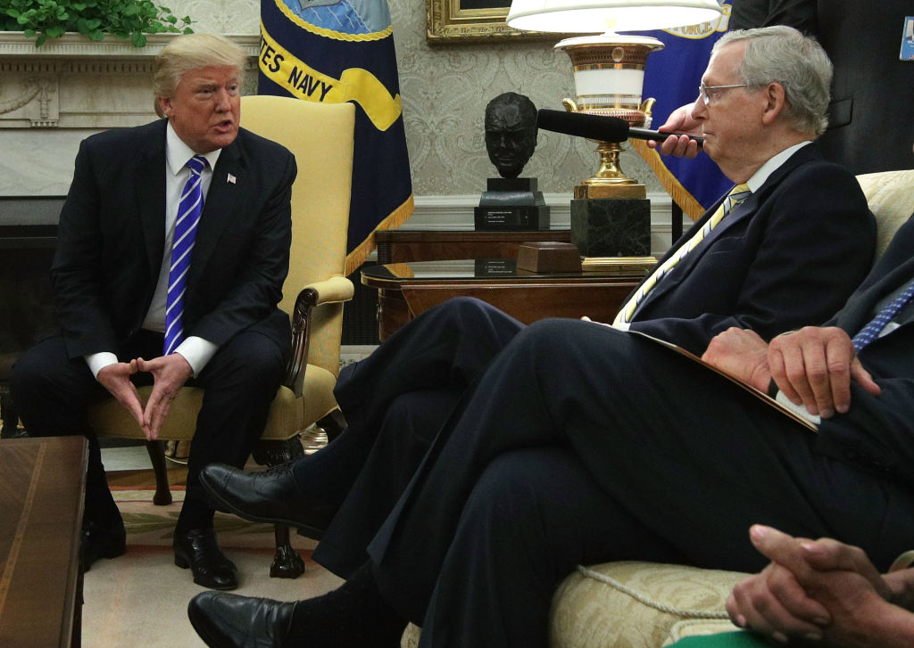 Mitch McConnell formalizes Trump-Democrat debt-aid deal