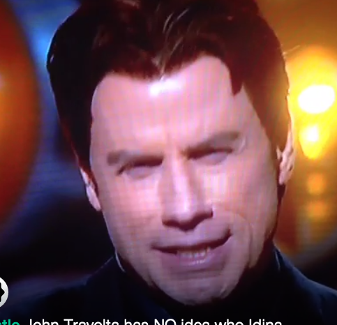 John Travolta completely botched Idina Menzel&#039;s name