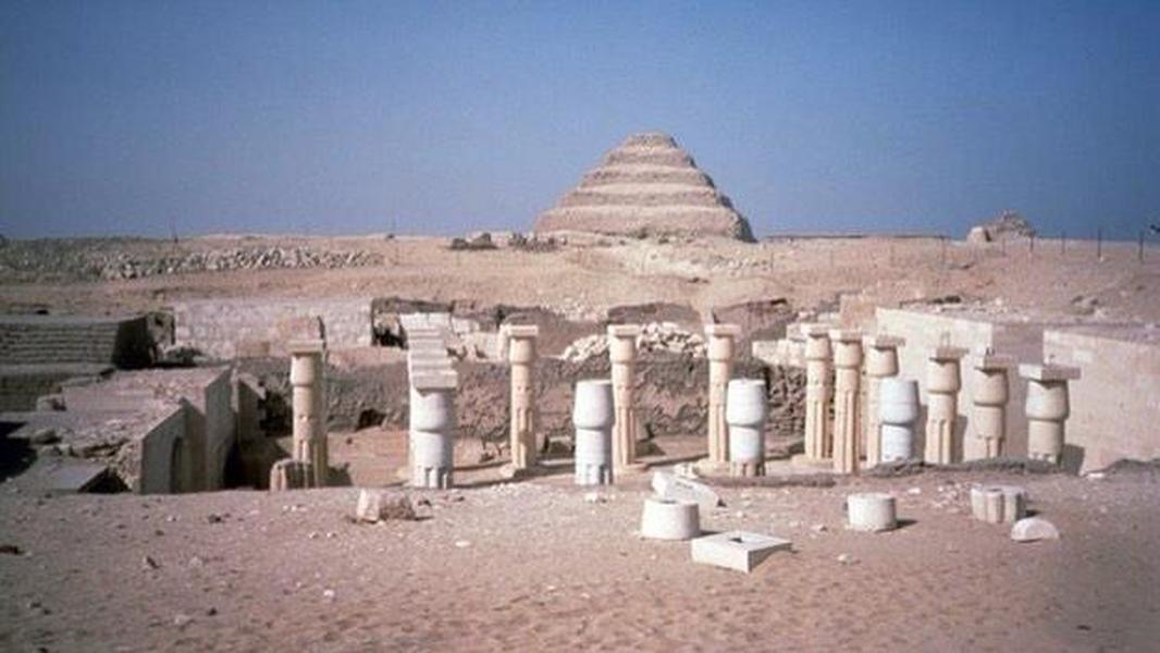 Archaeologists in Egypt unearth tomb of unknown queen