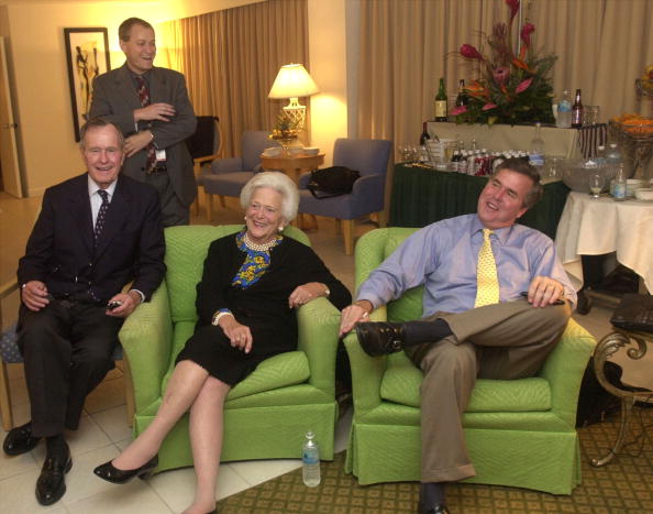 Former President George H.W. Bush, former First Lady Barbara Bush, and former Florida Gov. Jeb Bush.