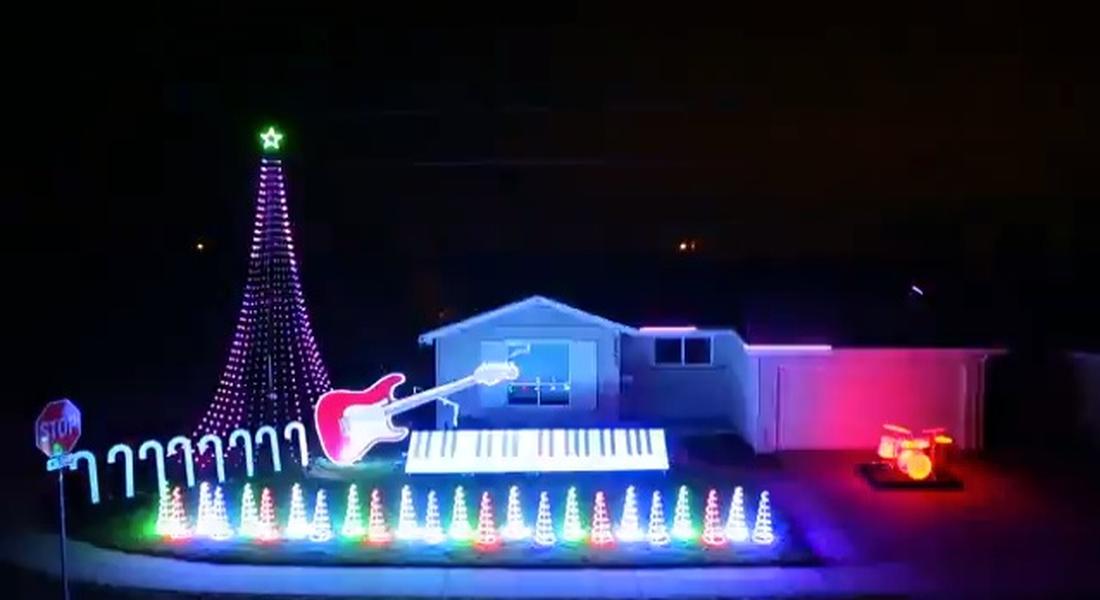 This dazzling Star Wars-themed display features 100,000 lights