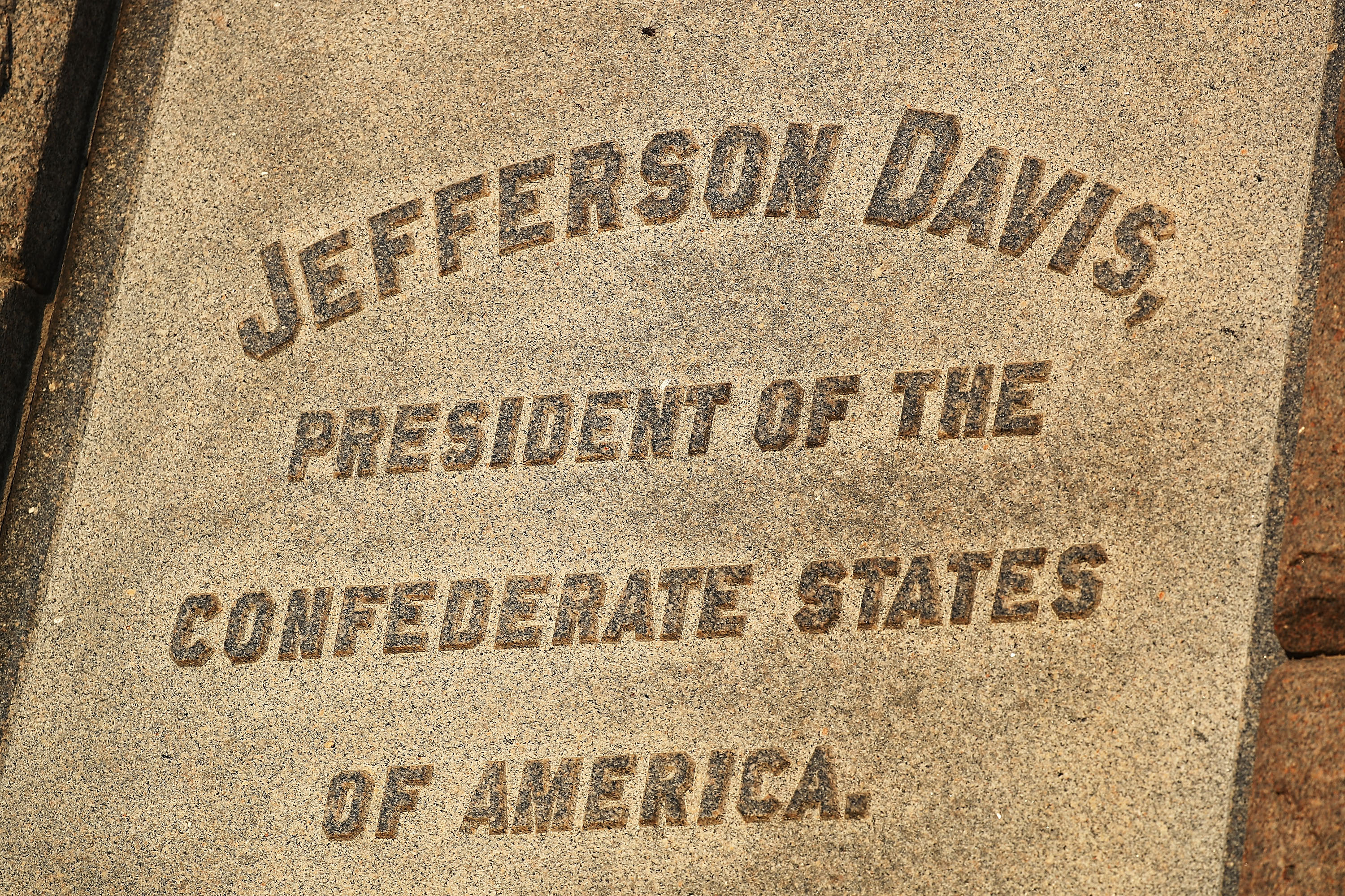 A monument to Jefferson Davis