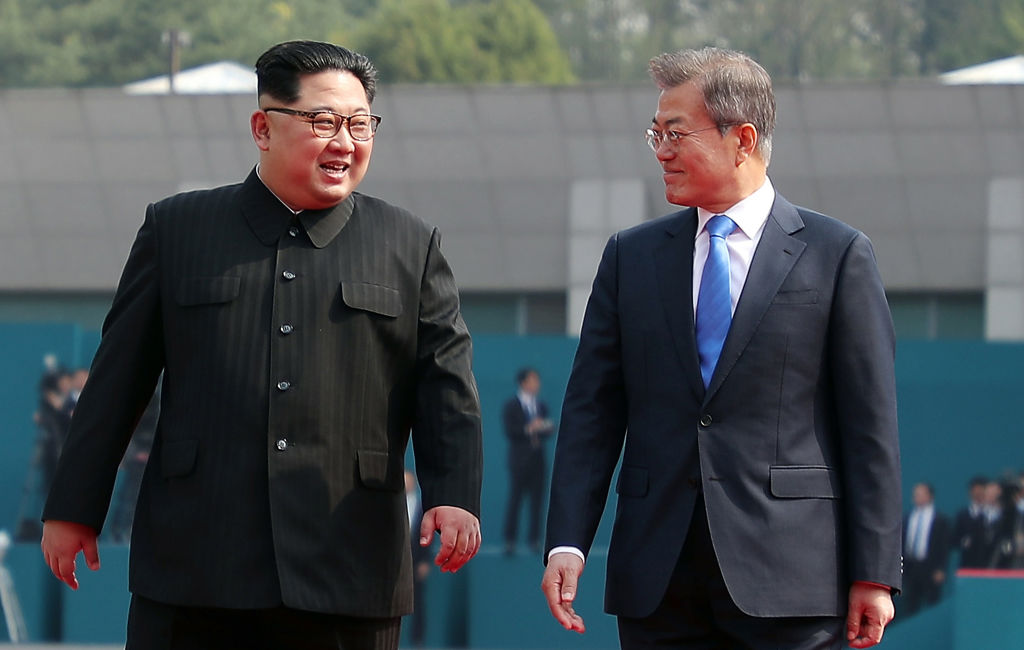 Kim Jong Un and Moon Jae In.