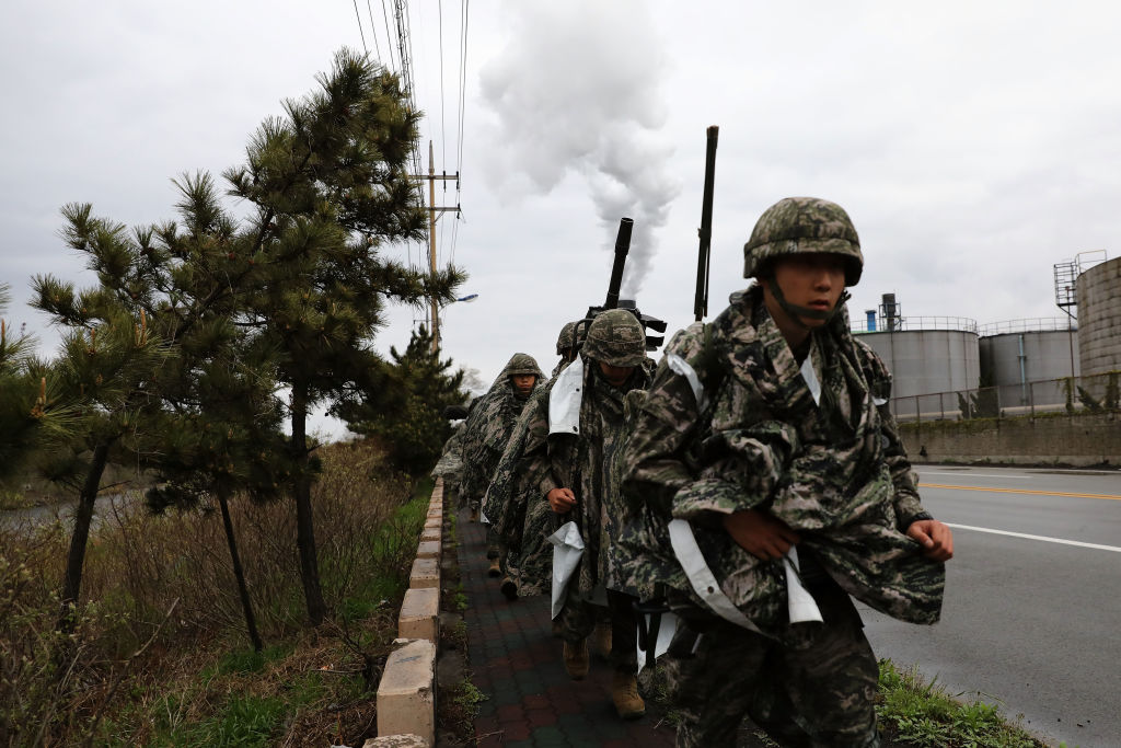  South Korean marines take part in a military exercise with the U.S. on April 5, 2018 in Pohang, South Korea. 