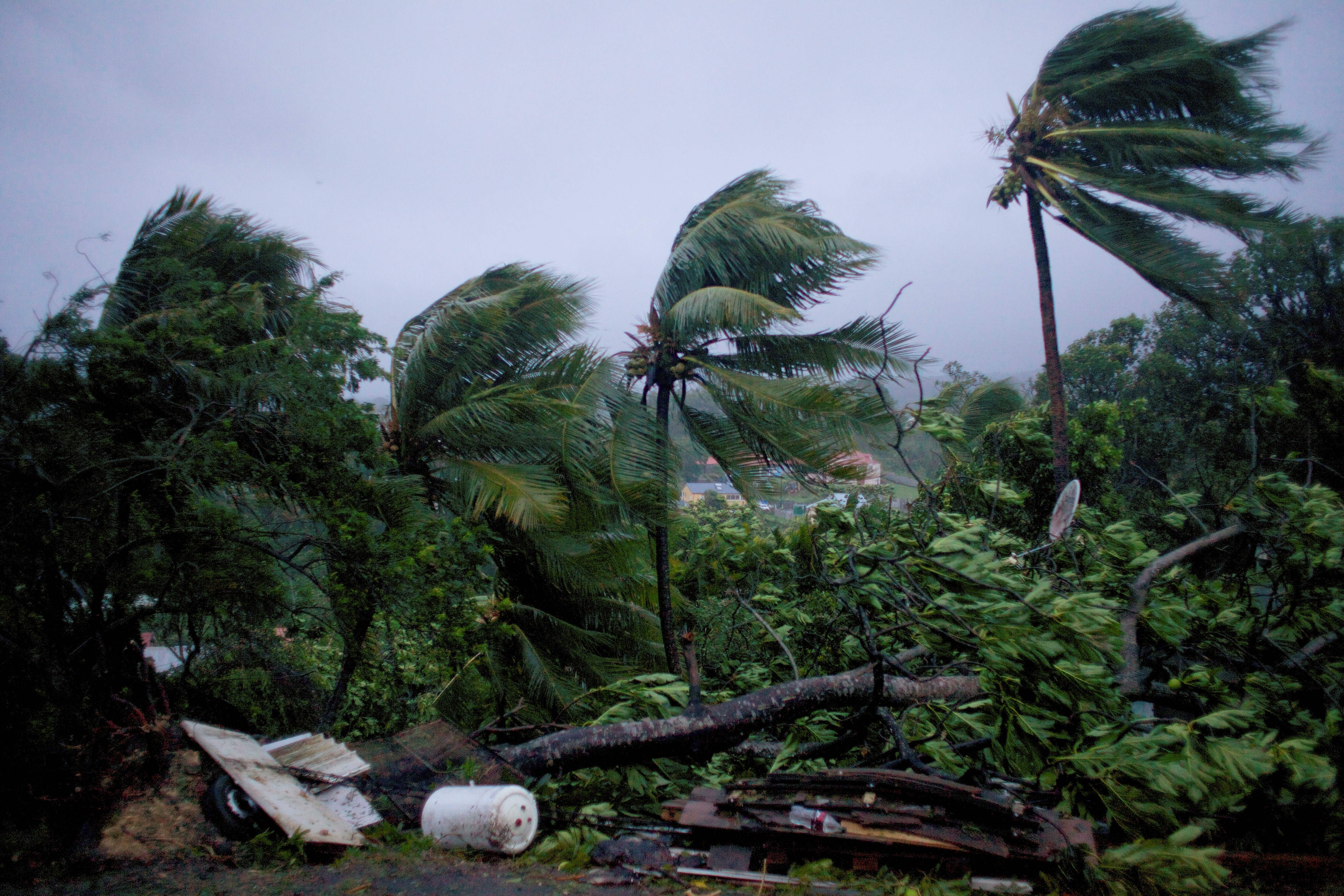 Hurricane Maria batters Guadeloupe