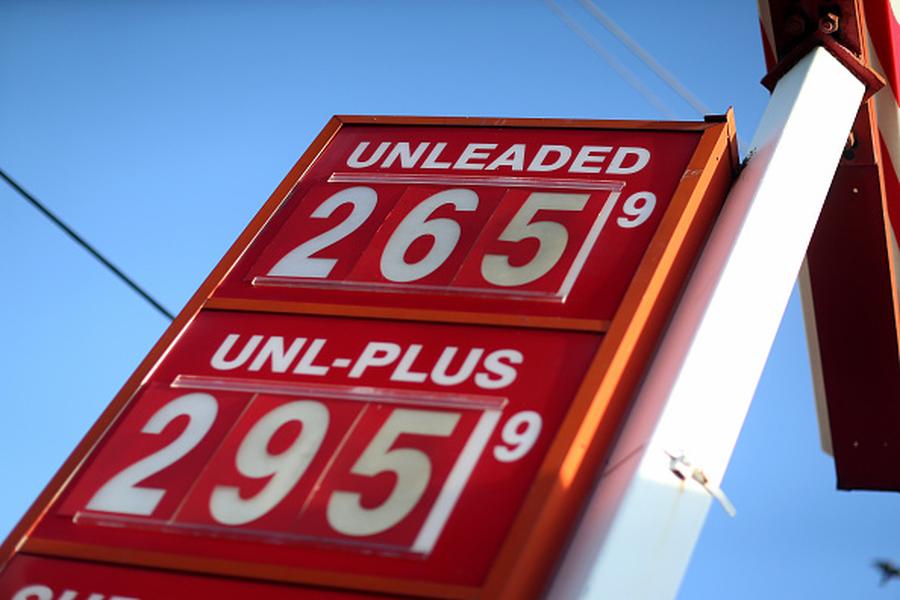 Oil prices drop to lowest levels since 2008 financial crisis