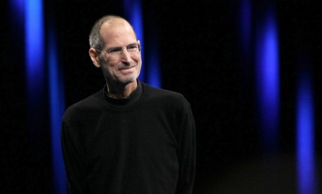 Friends, family, and fans around the world pay tribute to visionary entrepreneur Steve Jobs, who died Wednesday after a seven-year battle with pancreatic cancer.