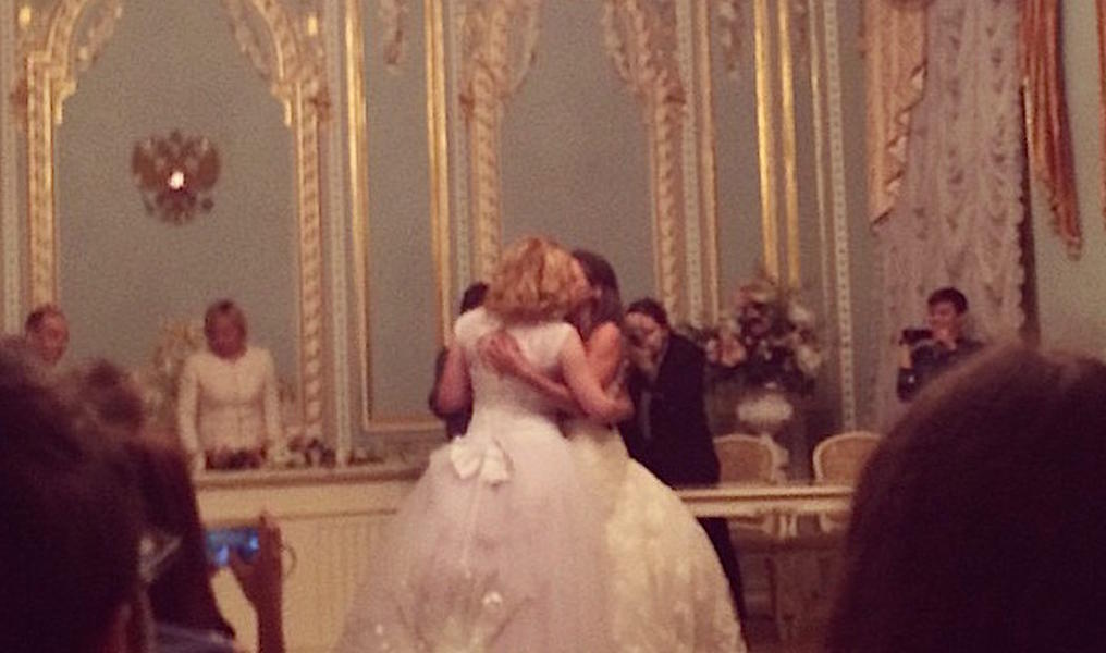 Russian lesbian couple thwarts Putin, gets legally married