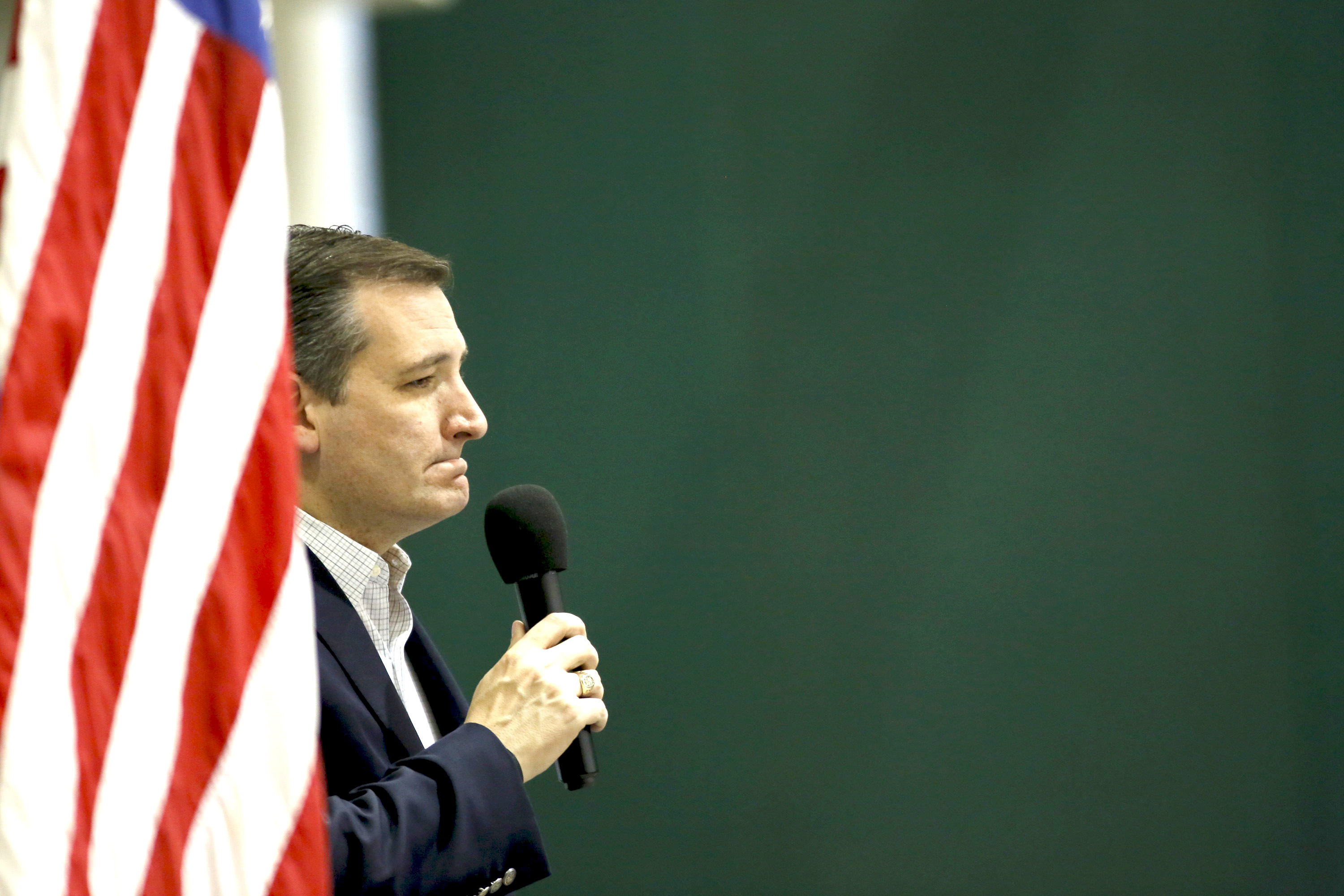 It might be time for Ted Cruz to end his campaign. 