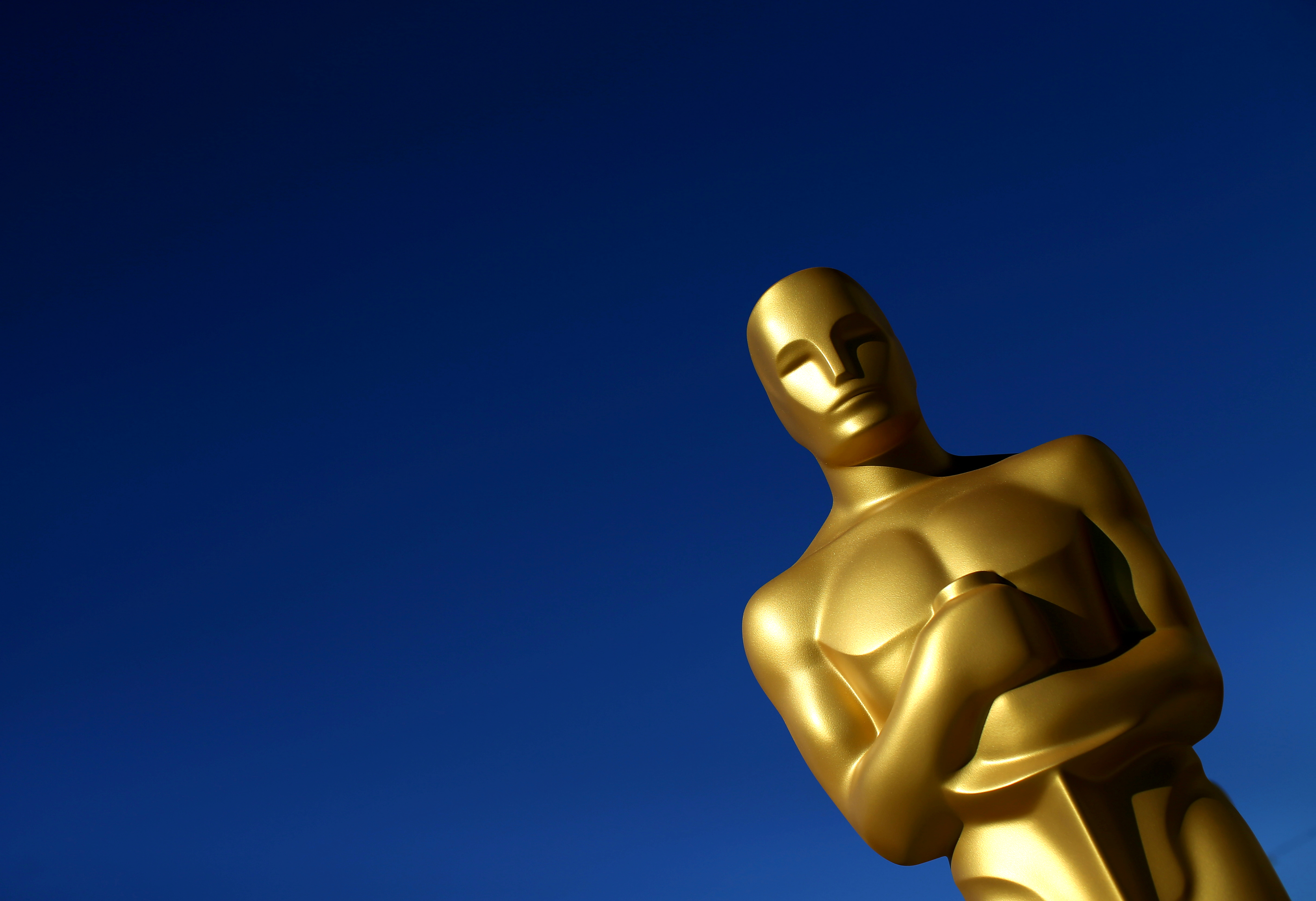 An Oscar statue.