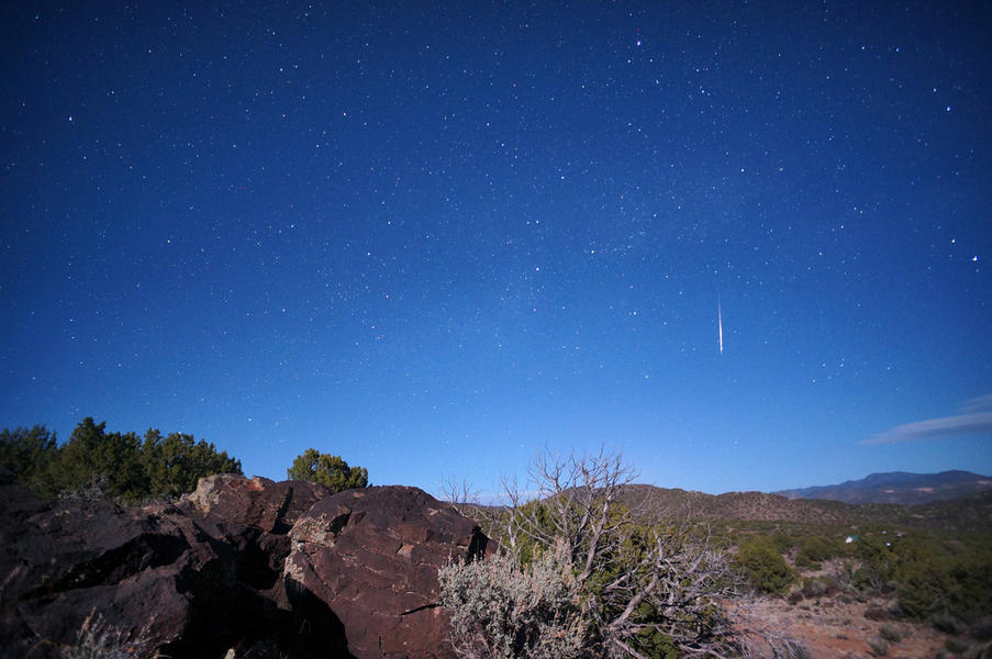 The Lyrid meteors are falling tonight. Watch the shower online.