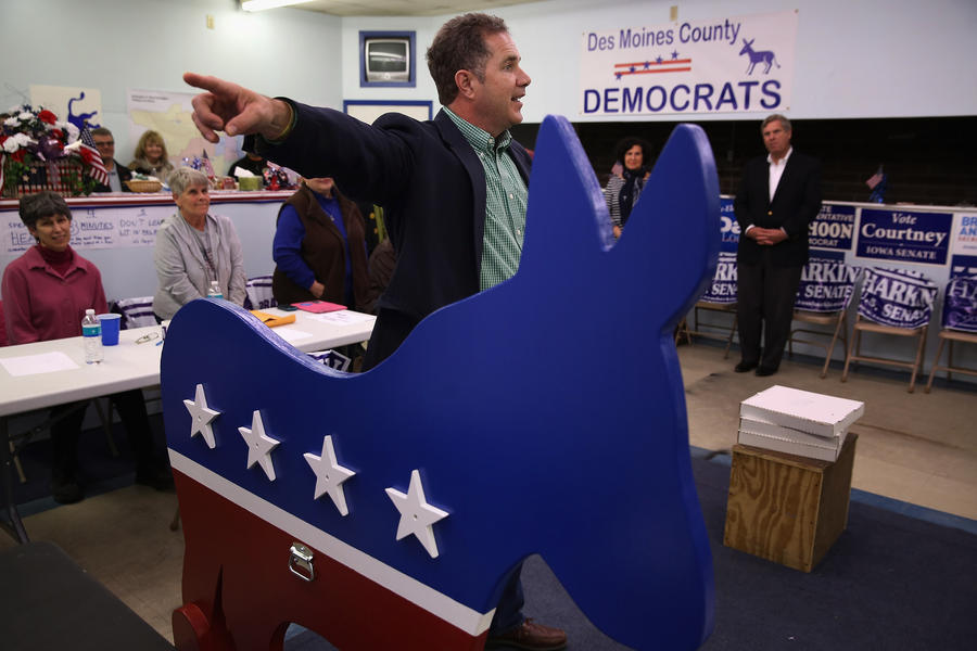Poll: Glimmer of hope for Democrats in Iowa Senate race
