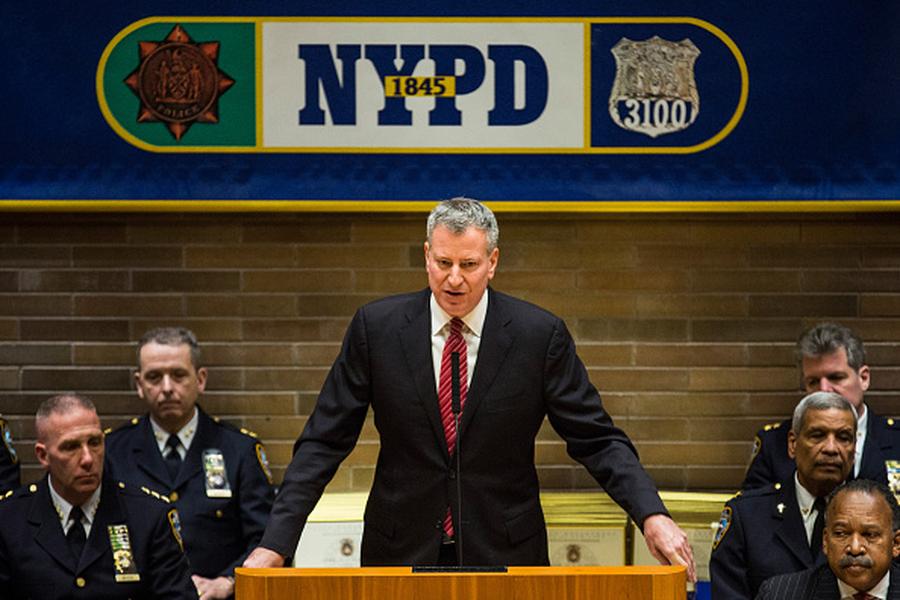 NYC Mayor Bill de Blasio calls for pause in anti-police protests after killing of two officers