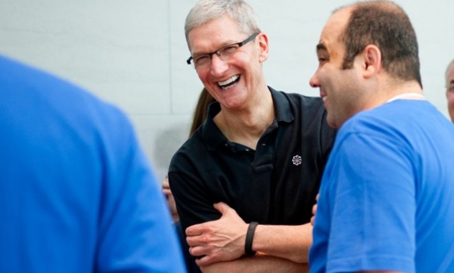 Apple CEO Tim Cook is wearing what appears to be Nike&#039;s best-selling fitness bracelet the FuelBand. Inspiration, perhaps?