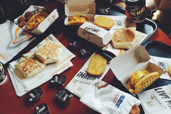 Taco Bell takes a break from provoking McDonald&#039;s, turns attention to Justin Bieber