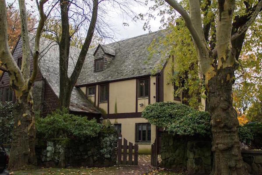 You can buy Godfather Don Vito Corleone&#039;s mansion for $3 million