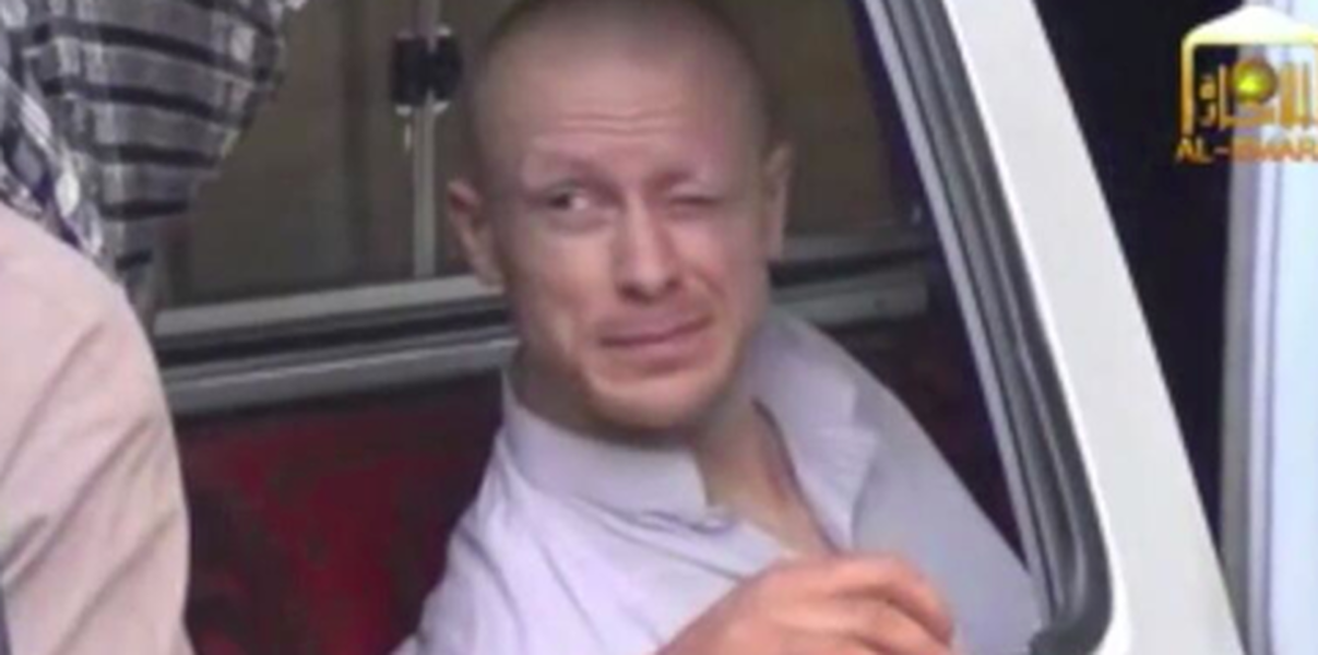 Dramatic video reportedly shows Taliban handing over Bowe Bergdahl