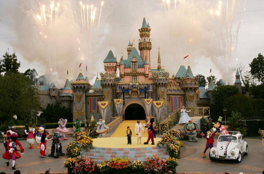 Disneyland linked to measles outbreak in 2 states