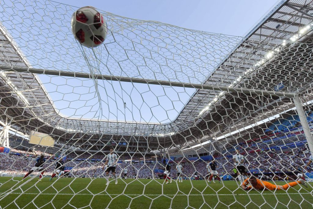 Argentina&#039;s goalkeeper Franco Armani (R) eyes the ball after conceding the fourth goal to France during the Russia 2018 World Cup round of 16 football match between France and Argentina at th