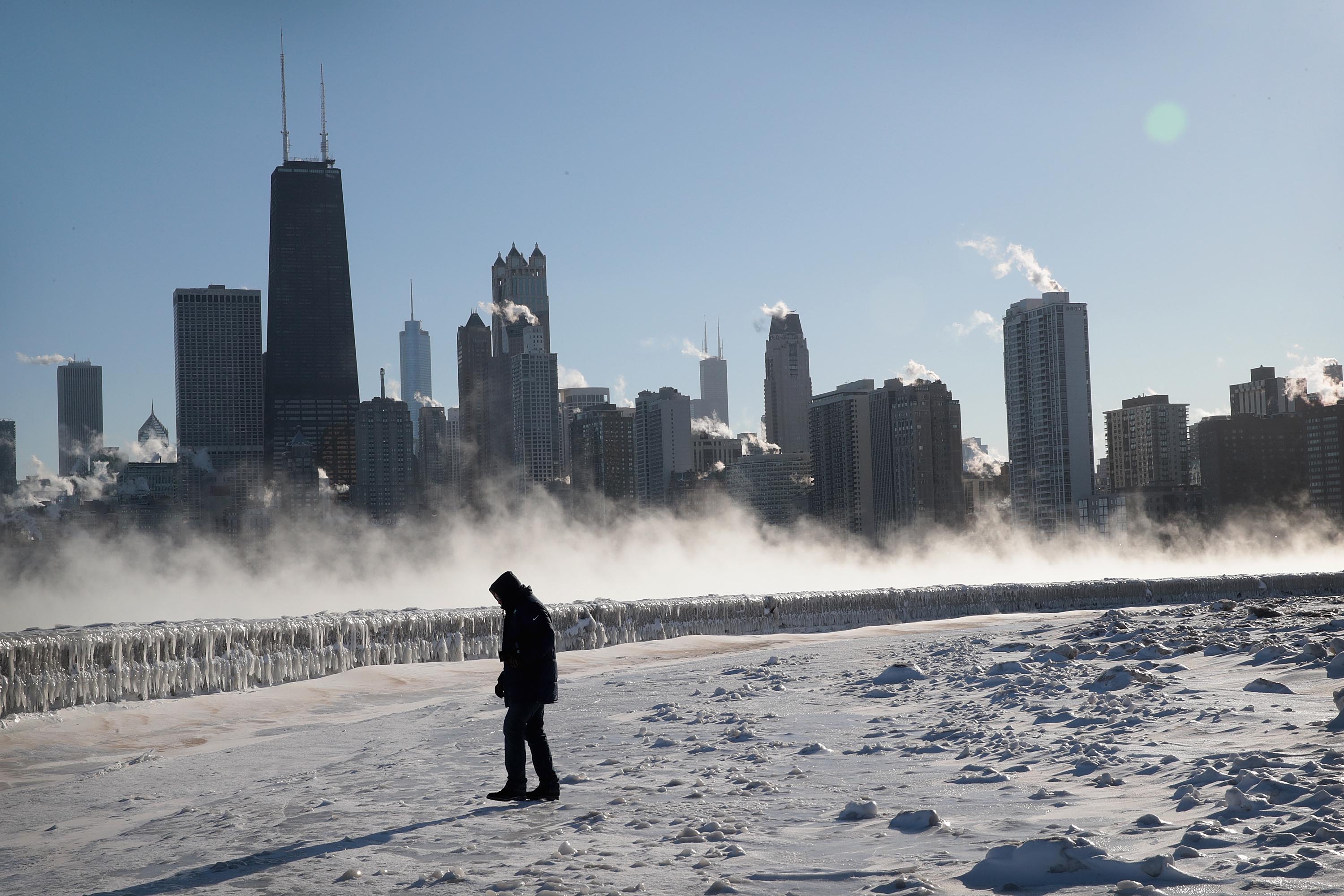 The frozen Chicago lakefront
