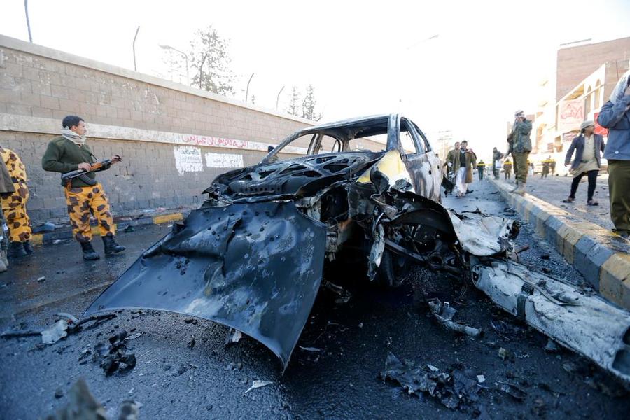 Suicide bombing kills at least 30 in Yemen