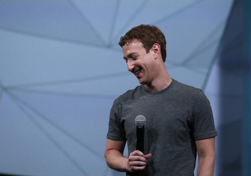 Mark Zuckerberg wears the same T-shirt every day because he doesn&#039;t like making decisions