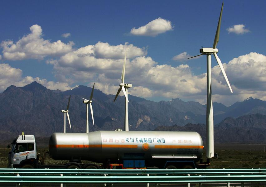 China is leading the way in clean energy investments