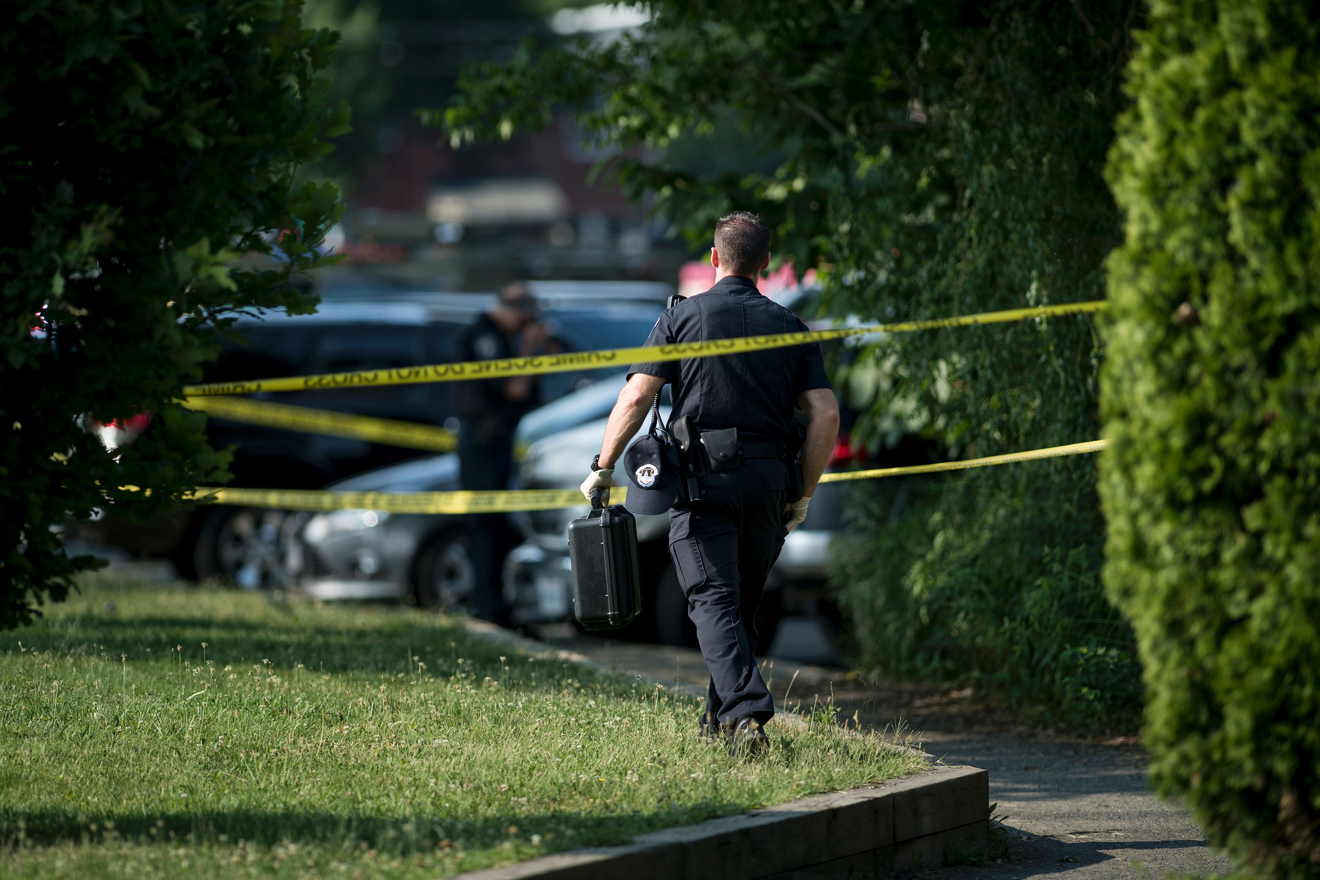 A policeman on the scene of the congressional shooting.