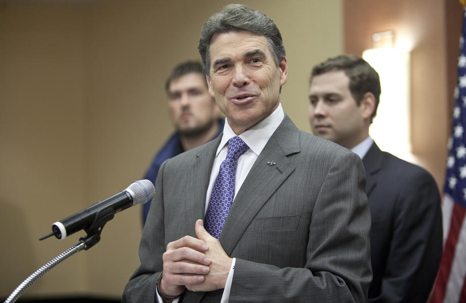 Rick Perry: &#039;I stepped right in it&#039; comparing gays to alcoholics