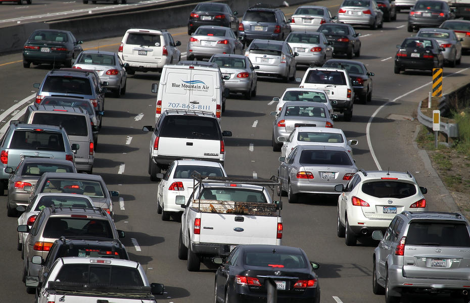 Los Angeles drivers spend almost 4 days per year sitting in traffic