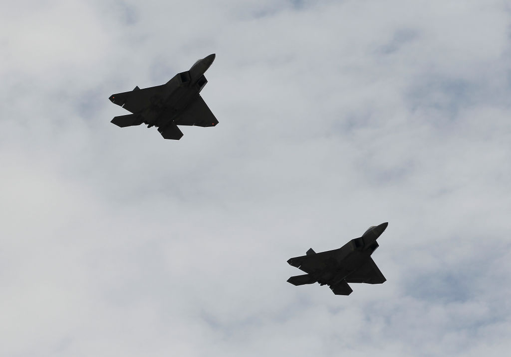 Two F-22 fighter jets