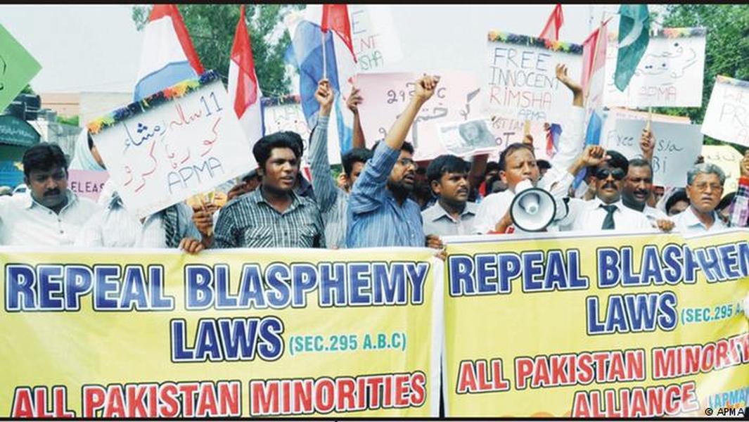 Accused of blasphemy, Christian couple in Pakistan burned alive by mob