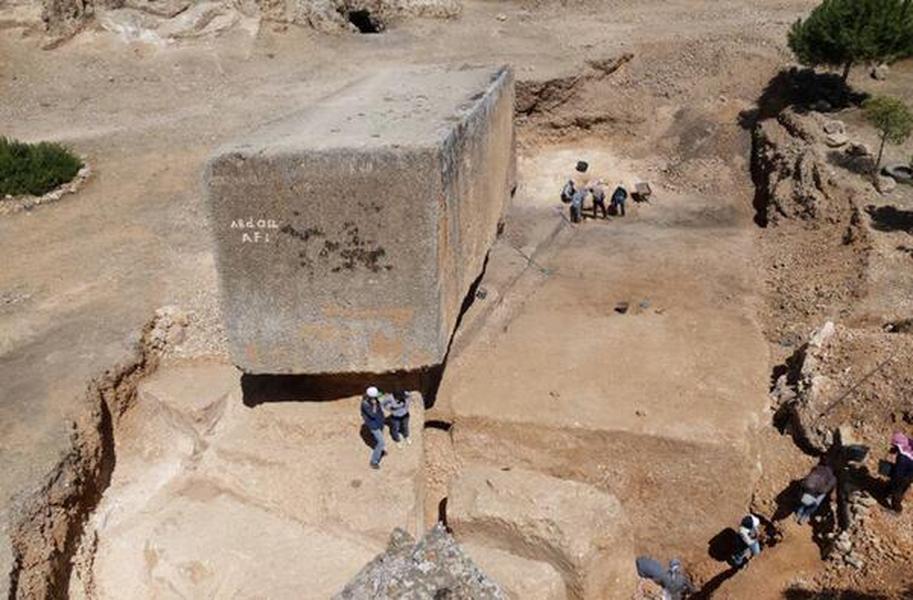 Archaeologists discover &#039;largest stone ever carved by human hands&#039;