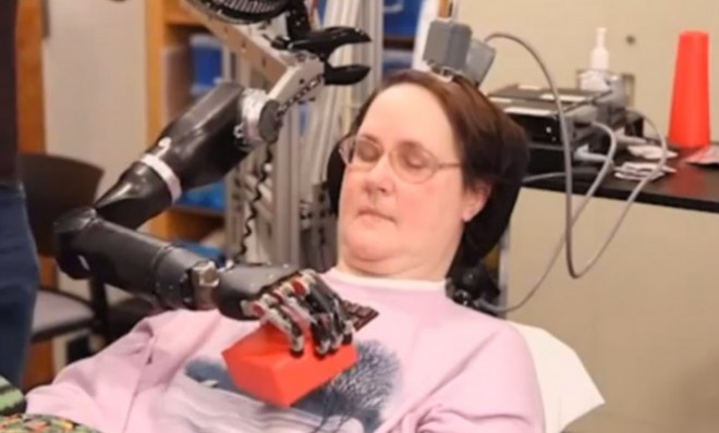 WATCH: The paralyzed woman who moved a robotic arm with her mind