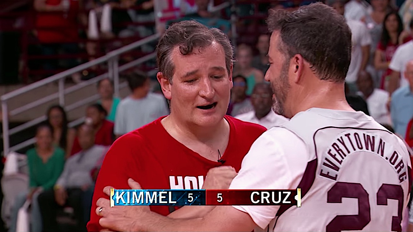 Jimmy Kimmel and Ted Cruz play basketball