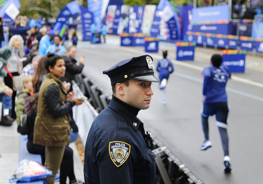 A police officer at the 2017 NYC marathon