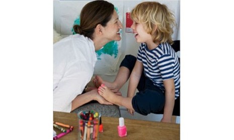 J. Crew Creative Director Jenna Lyons and her son Beckett in the controversial online ad: &quot;Blatant propaganda&quot;?