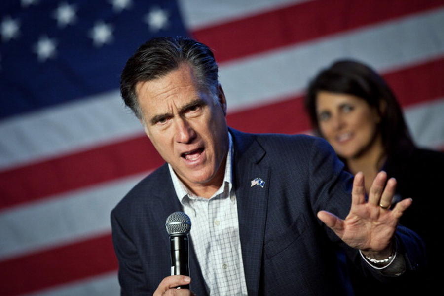 Mitt Romney tells donors he&#039;s mulling a 2016 presidential run