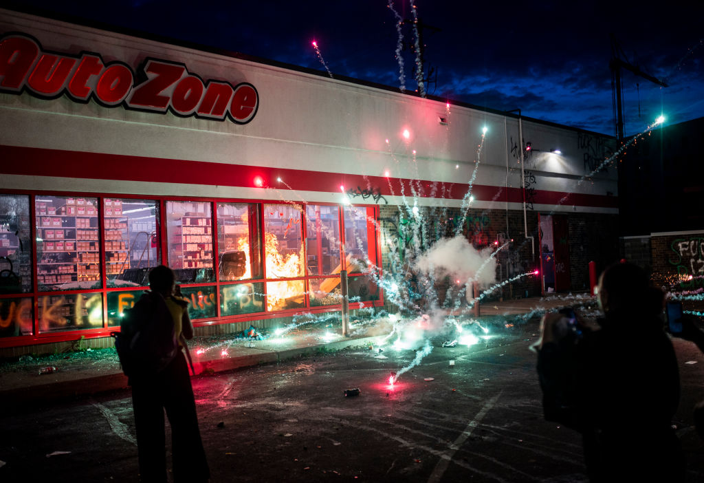 Fire at an AutoZone near Minneapolis police station