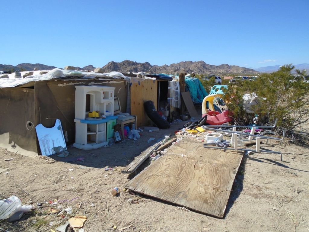 This handout photograph obtained March 1, 2018 courtesy of the San Bernardino County Sheriff&#039;s Department, Morongo Basin Station, shows the area in Joshua Tree, California where a couple were