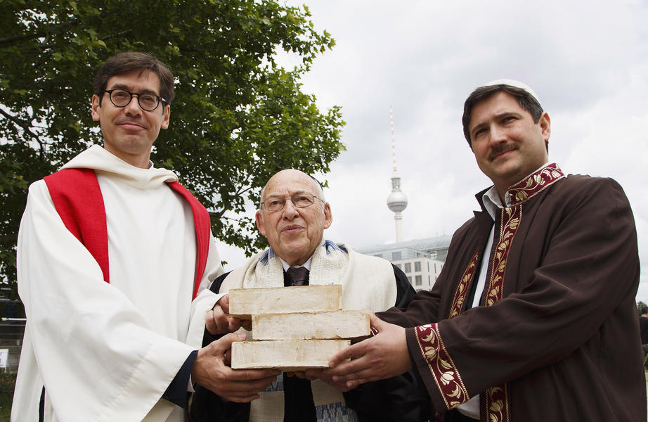 A church/mosque/synagogue is coming to Berlin