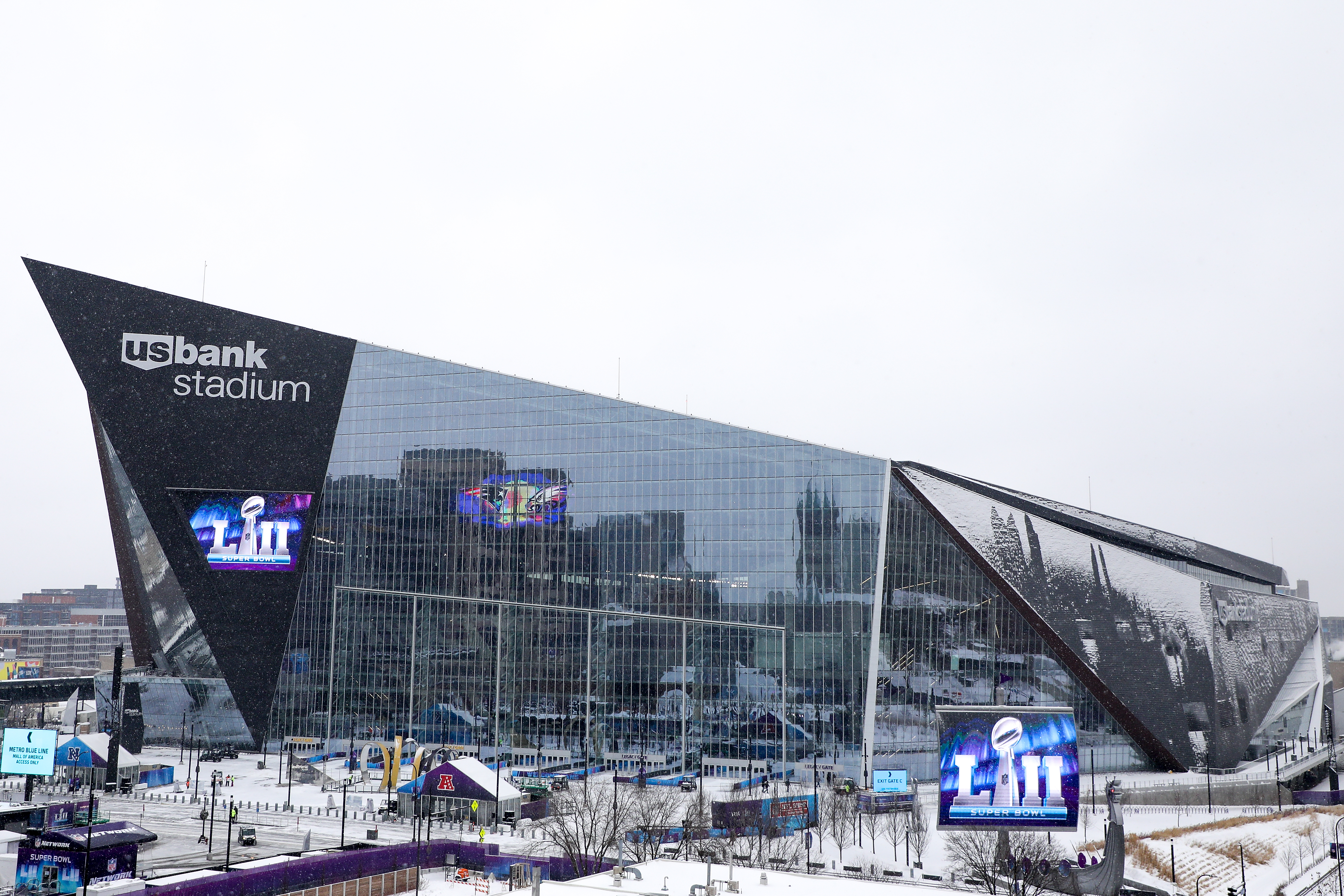 A general view of US Bank Stadium on February 3, 2018 in Minneapolis, Minnesota. US Bank Stadium will host Super Bowl LII on February 4th between the Philadelphia Eagles and the New England P