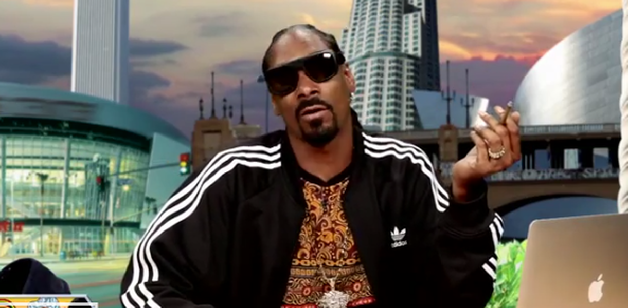 Snoop Dogg claims he got high in a White House bathroom by pretending to poop