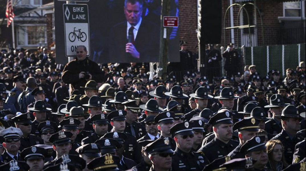 Giuliani: NYPD cops were wrong to turn their backs on de Blasio