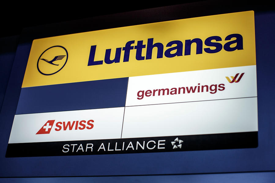Pilots&#039; strike forces Lufthansa to cancel 200 flights