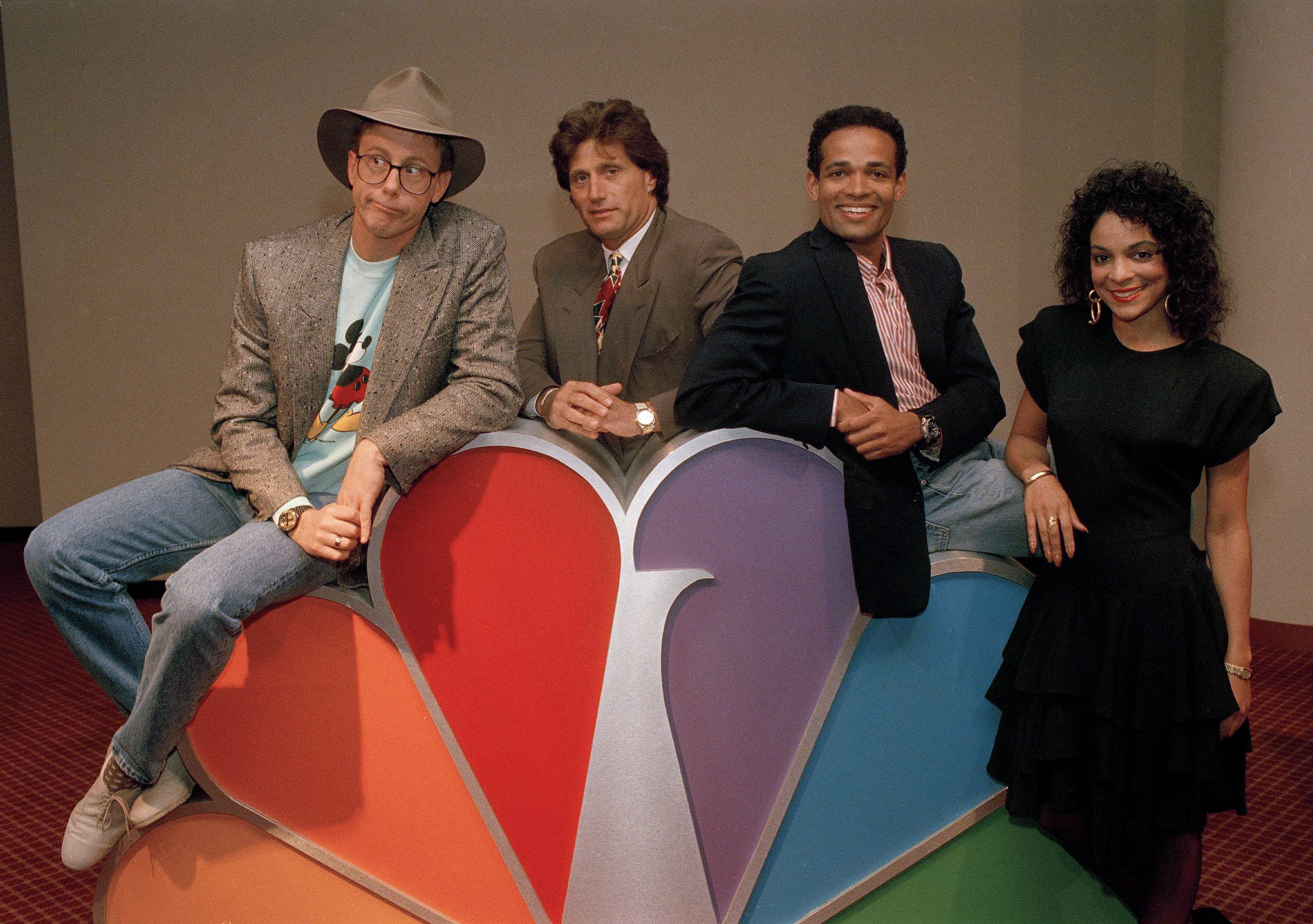Harry Anderson, left, along with other NBC stars in 1988.