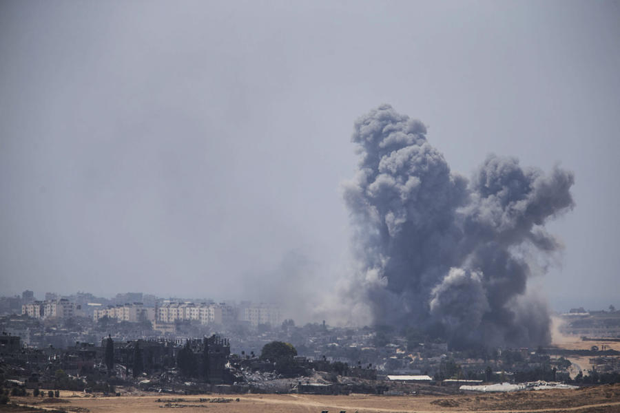 Israel steps up strikes in Gaza
